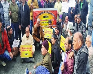 Exiled Kashmiri Pandits seeks homeland in Valley as UT