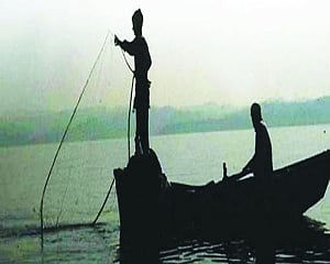 Five Indian fishermen injured in firing incident by SL Navy; India summons envoy