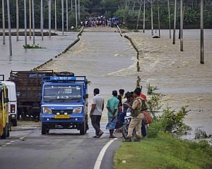 Flood situation in Assam remains grim with over 5.35 lakh affected; PM Modi dials Himanta