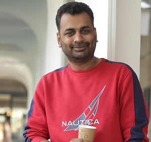 From IIM to Kashmir to Serving the Best Coffee: One Man Who Dared to Dream — The Story of Prateek Didwania