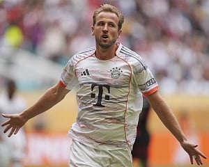 Harry Kane scores twice as Bayern Munich beats Flamengo 4-2 to advance in Club World Cup
