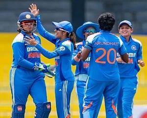 Indian women bowl out Sri Lanka for 147 in truncated opener