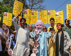 Indian Youth Congress protests against govt silence over US tariff imposition