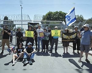 Israeli soldiers resist Gaza deployment