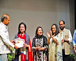 Lakshmi Puri gets Pandit Hari Dutt Sharma Award for Swallowing the Sun