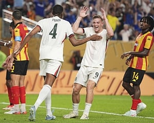 Liam Delap scores his 1st Chelsea goal in 3-0 win over Esperance in Club World Cup