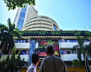 Markets trade lower after modest early gains on sluggish global peers, tensions in Middle East