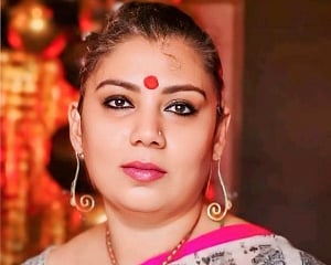 Meet Abhilasha Bafna: The Woman Who Trusted the Unseen, Faced the Unsaid, and Now Demystifies Destiny