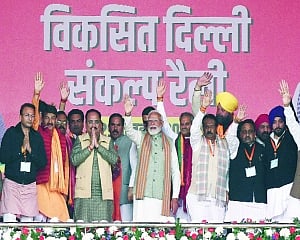 Modi slams Kejriwal’s poison claims