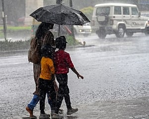 Monsoon rains intensify in Kerala; IMD issues orange alert in 4 districts