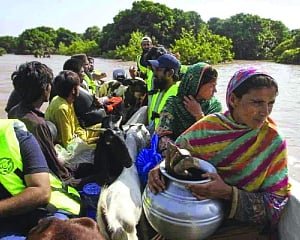 Pakistan evacuates 25,000 people from eastern city as rivers threaten flooding