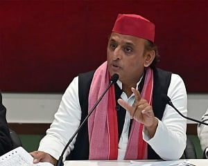 People's support will shield EC when it walks the right path: Akhilesh Yadav