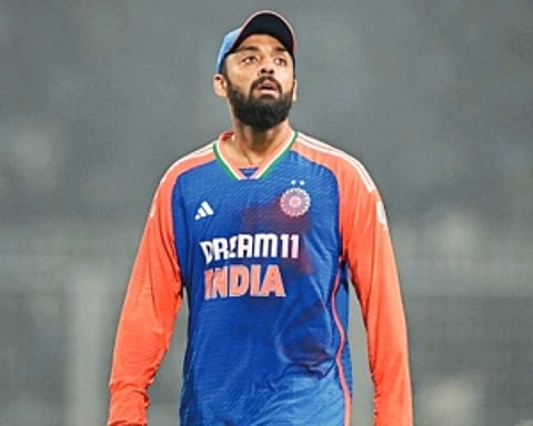 Powerplay bowling not aiding spinners on these tracks: Chakravarthy