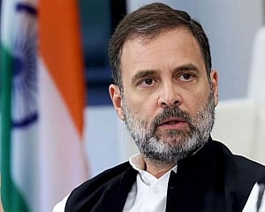 Rahul Gandhi Starts Gujarat Visit with Address to Congress District Chiefs