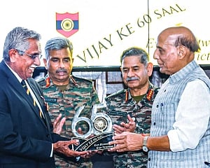 Rajnath hails Shastri, soldiers for 1965 war victory