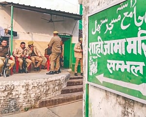 Sambhal: Hindus to play Holi till 2.30 pm on Mar 14, Muslims to offer Jumma namaz thereafter