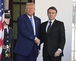 Trump expresses hope Russia's war in Ukraine is nearing an endgame as he meets with France's Macron