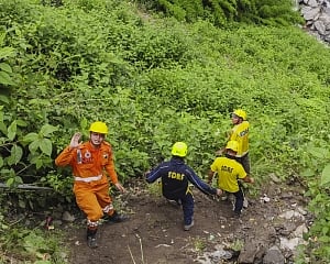 Two palanquin-bearers from J-K killed in landslide on Kedarnath trek route