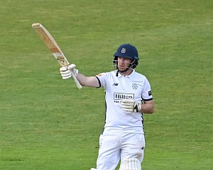 Vaughan: England Stronger with All-Rounder Dawson in Test Side
