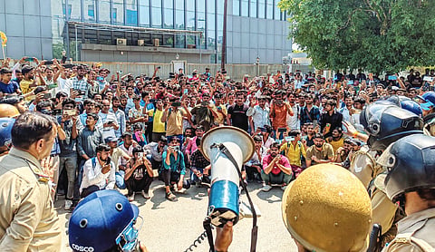 203 contractors face action in Noida over labour violations