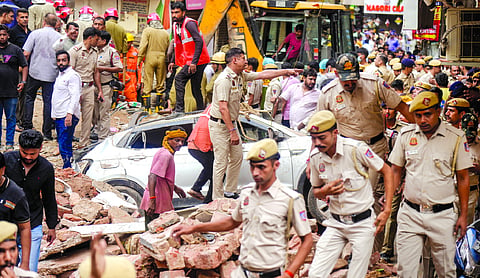 5 dead after building collapses in Delhi