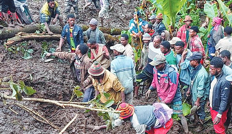 50 people killed as landslides sweep Ethiopia