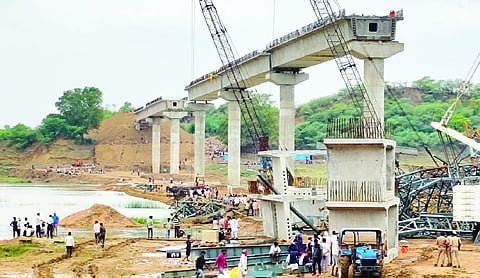 6 dead as under-construction bridge collapses in UP