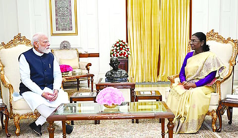 Amid Cabinet reshuffle buzz, PM calls on President
