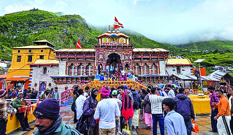 Badrinath temple donation theft row: CCTV shows money, gold trail