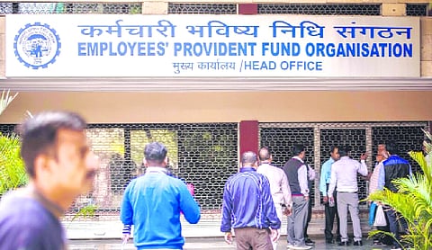 Cabinet raises EPFO wage ceiling to Rs 25k