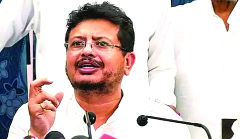 Calcutta HC refuses interim order on LoP naming