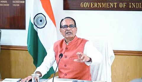 Chouhan directs officials to achieve target of 6 crore Lakhpati Didis