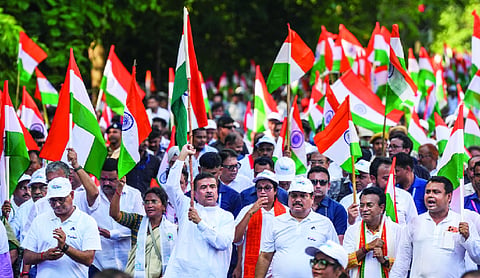 CM Adhikari leads Har Ghar Tiranga Yatra in Kolkata