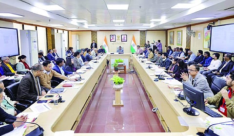 CM orders real-time monitoring of all Rs 5-crore-plus projects