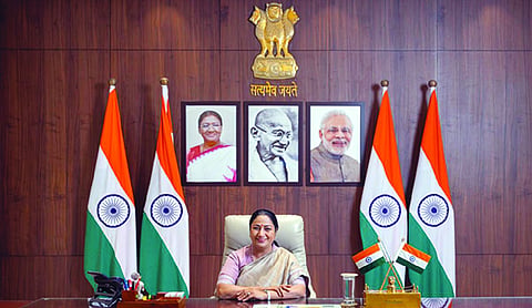 CM Rekha extends Holi greetings to Delhi residents