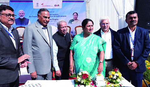 CM Rekha inaugurates 120 mist spray systems at Delhi airport
