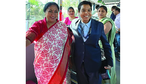 CM Rekha travels in DTC bus, reviews Saheli Pink NCMC Card system