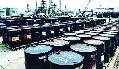 Crude oil futures ease 2% to Rs 8,876/barrel on profit-booking