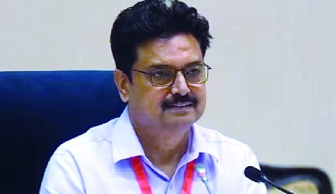 DU VC reviews progress for literature festival