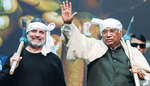 Farmers have shown the way to workers, poor must unite to bring back MGNREGA: Rahul