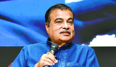 Gadkari sets 10-day deadline for Pondy Road proposals
