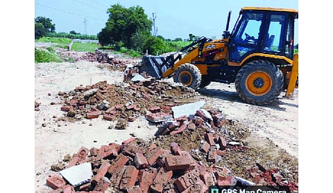 GDA demolishes illegal colony in Muradnagar area