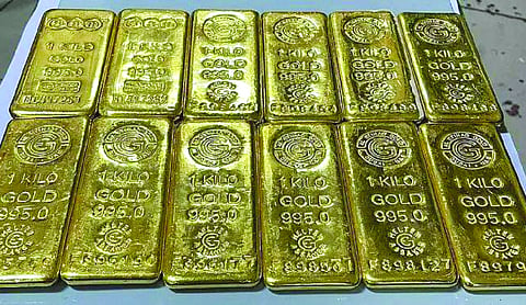 Gold worth Rs 3 crore seized at Mumbai airport, two held