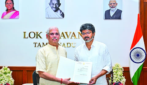 Governor invites Vijay to form Govt