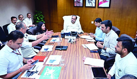 Govt plans bus route overhaul, seeks staff input