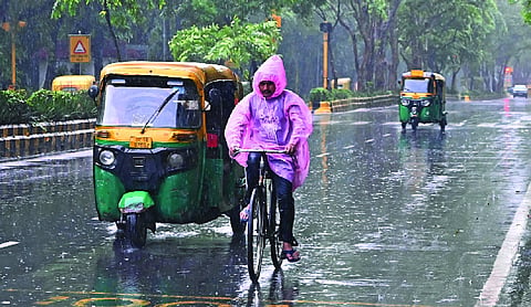 Heavy rains trigger waterlogging, traffic snarls; CM Rekha inspects affected areas