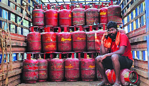 India’s crisis of imported gas and how to resolve it