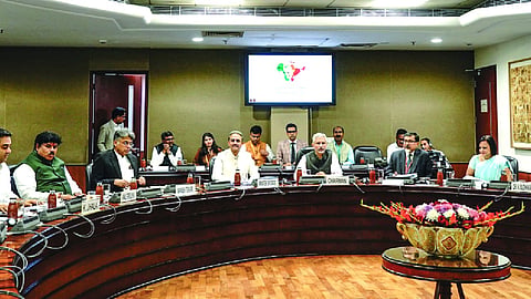 India backs truce