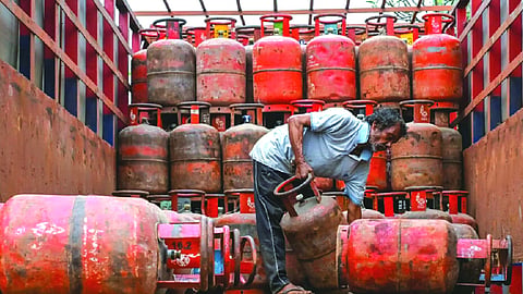 LPG crunch continues, supplies rationalised for commercial users