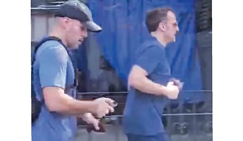 Macron jogs at Mumbai’s Marine Drive, pays homage to 26/11 attack victims